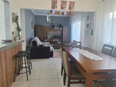 Casa com 2 Quartos à venda, 138m² no Conjunto Costa Telles II, Uberaba