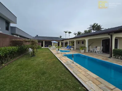 Casa com 5 Quartos à venda, 266m² no Centro, Peruíbe