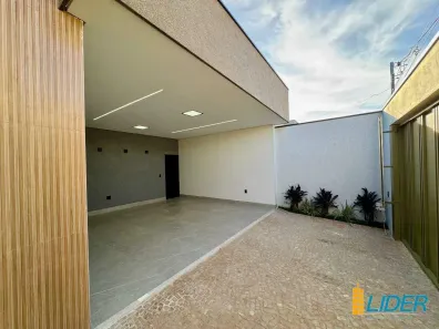 Casa com 3 Quartos à venda, 15m² no Granada, Uberlândia