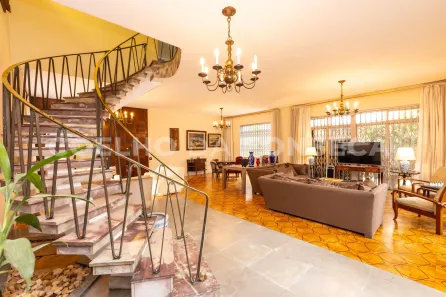 Casa com 4 Quartos à venda, 350m² no Sumaré, São Paulo
