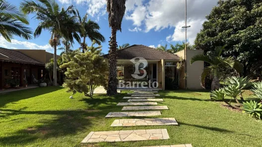 Fazenda/Sítio com 4 Quartos à venda, 558m² no Jardim União da Vitória, Londrina