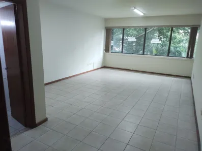 Sala Comercial à venda, 37m² no Praia de Belas, Porto Alegre