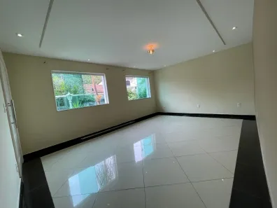 Casa com 3 Quartos à venda, 270m² no Morada da Granja, Barra Mansa