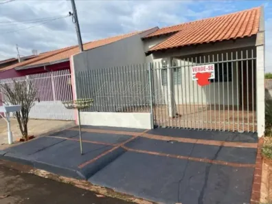 Casa com 2 Quartos à venda, 80m² no Califórnia, Londrina