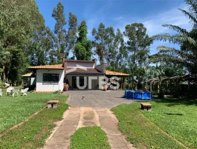 Fazenda/Sítio com 4 Quartos à venda, 235m² no Área Rural de Goiânia, Goiânia