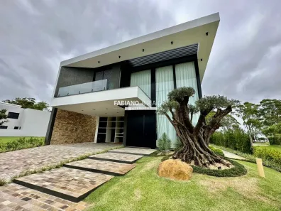 Sobrado com 5 Quartos à venda, 420m² no , Capão da Canoa