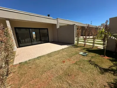 Casa de Condomínio com 3 Quartos à venda, 252m² no Residencial Jardins Lyon, Aparecida de Goiânia