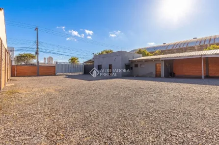 Imóvel Comercial com 3 Quartos para alugar, 350m² no Rio Branco, Canoas
