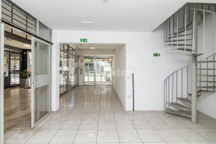 Sala Comercial à venda, 107m² no Independência, Porto Alegre