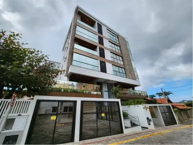 Apartamento com 2 Quartos para alugar, 100m² no Bombas, Bombinhas