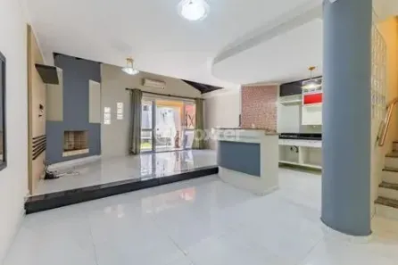 Sobrado com 4 Quartos à venda, 180m² no Marechal Rondon, Canoas