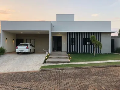 Casa com 3 Quartos à venda, 495m² no Jardim Macente, Marialva