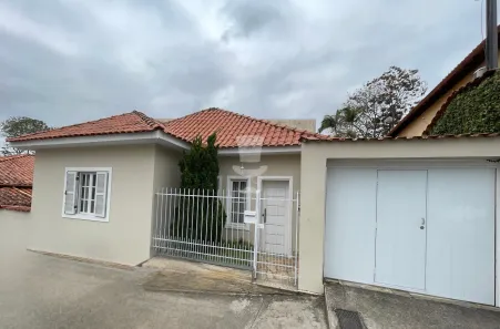 Casa com 4 Quartos à venda, 220m² no Centro, Barbacena