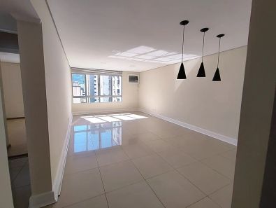Apartamento com 2 Quartos para venda ou aluguel, 113m² no Itararé, São Vicente