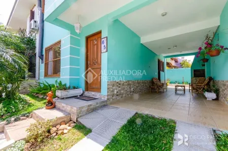 Casa com 4 Quartos à venda, 143m² no Espírito Santo, Porto Alegre