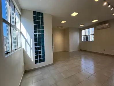 Sala Comercial para alugar, 71m² no Funcionários, Belo Horizonte