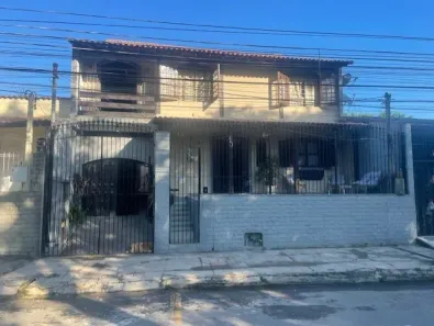 Casa com 5 Quartos à venda, 256m² no Casa de Pedra, Volta Redonda
