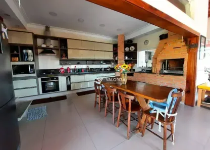 Casa com 6 Quartos à venda, 270m² no Jardim Toledo, Votorantim
