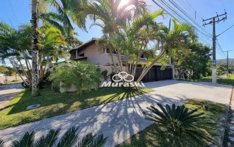 Sobrado com 3 Quartos à venda, 255m² no Guaratuba, Guaratuba