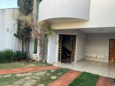 Sobrado com 4 Quartos à venda, 265m² no Parque Amazônia, Goiânia