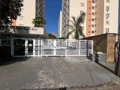 Apartamento com 3 Quartos para alugar, 85m² no Martins, Uberlândia