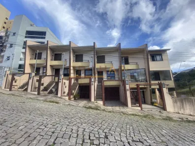 Sobrado com 4 Quartos à venda, 192m² no Diamantino, Caxias do Sul