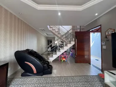 Sobrado com 3 Quartos à venda, 180m² no Jardim Santa Mena, Guarulhos