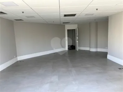 Sala Comercial à venda, 43m² no Jardim Londrina, São Paulo