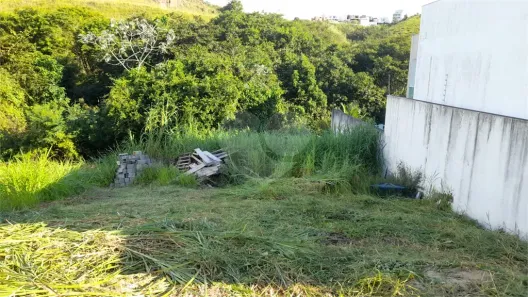Lote/Terreno à venda, 345m² no Jardim Amália, Volta Redonda
