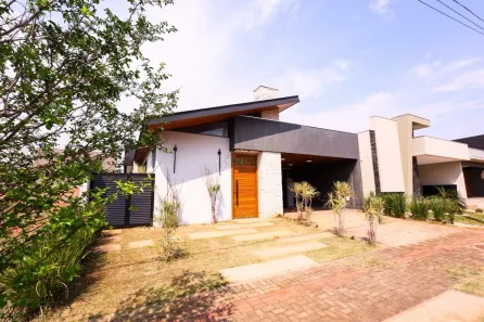 Casa de Condomínio com 3 Quartos à venda, 180m² no Vila Salomé, Cambé