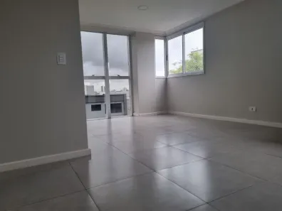 Apartamento com 2 Quartos para alugar, 55m² no Zona 08, Maringá