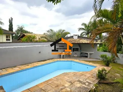 Casa com 3 Quartos para alugar, 400m² no Parque Rincão, Cotia