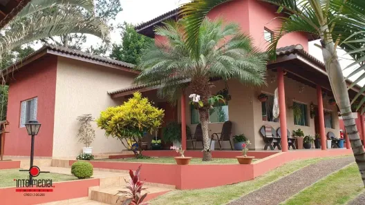 Fazenda/Sítio com 3 Quartos à venda, 214m² no Parque das Árvores, Boituva