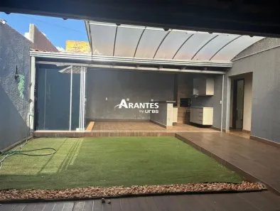 Casa com 4 Quartos à venda, 164m² no Marta Helena, Uberlândia