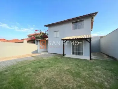 Casa com 3 Quartos para alugar, 211m² no Campeche, Florianópolis