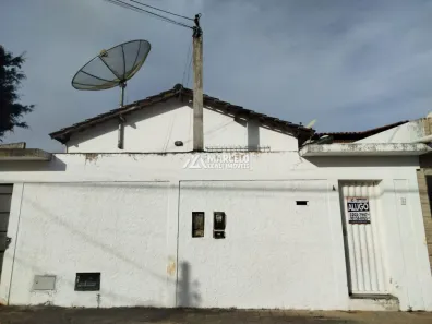 Casa com 1 Quarto para alugar, 60m² no Candeias, Vitória da Conquista