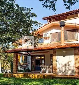 Casa com 3 Quartos para alugar, 165m² no Campeche, Florianópolis