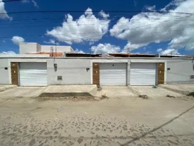 Casa com 2 Quartos à venda, 166m² no Queimadas, Horizonte