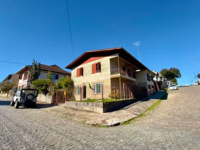 Casa com 6 Quartos à venda, 160m² no Nossa Senhora de Lourdes, Caxias do Sul