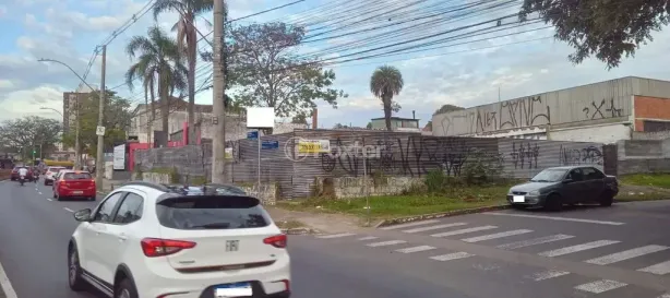 Lote/Terreno à venda, 760m² no Três Figueiras, Porto Alegre