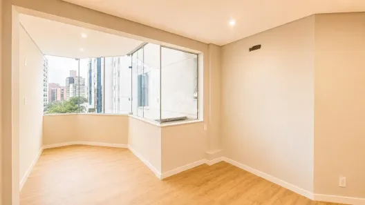 Apartamento com 3 Quartos à venda, 112m² no Centro, Florianópolis
