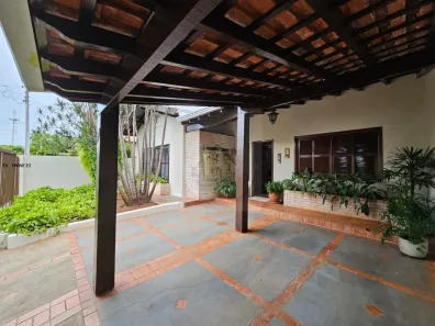 Casa com 4 Quartos à venda, 260m² no Andrade, Londrina