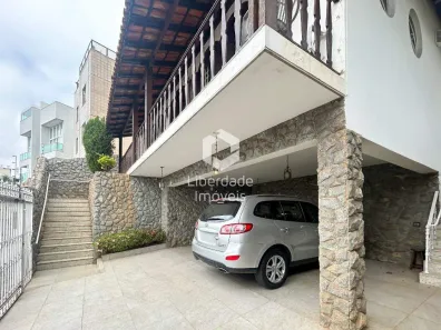Casa com 4 Quartos à venda, 323m² no Caiçaras, Belo Horizonte