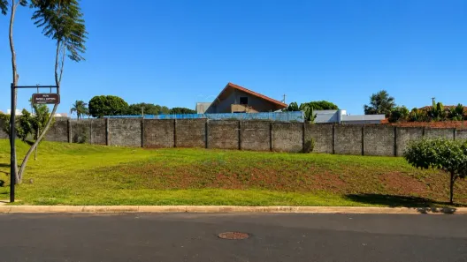 Lote/Terreno à venda, 403m² no Riviera Village, Cravinhos