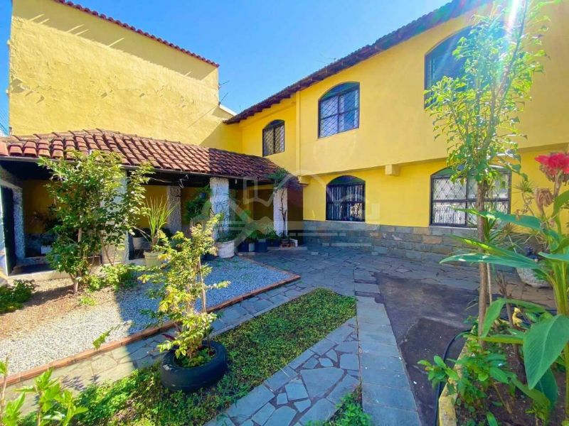 Casa com 3 quartos — Conjunto Celso Machado, Belo Horizonte