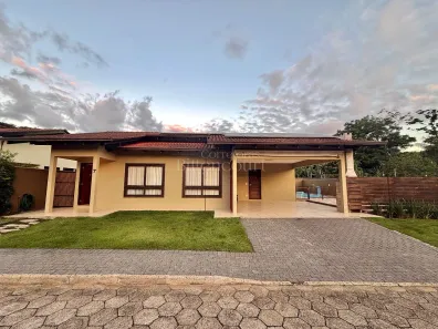Casa de Condomínio com 3 Quartos à venda, 133m² no Glória, Joinville