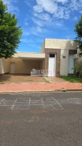 Casa com 3 Quartos à venda, 180m² no Estância dos Ipês, Uberaba