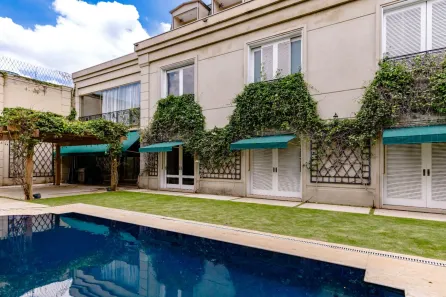 Casa com 6 Quartos à venda, 1600m² no Jardim Luzitânia, São Paulo