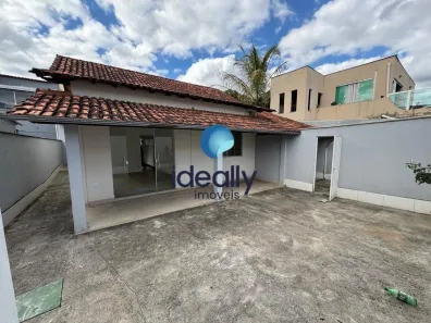 Casa com 6 Quartos à venda, 360m² no Bom Jesus, Contagem