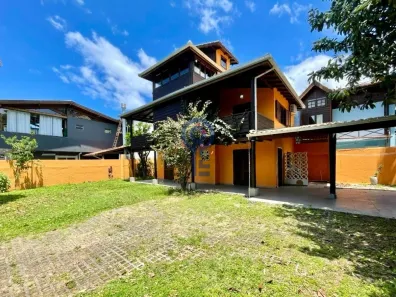 Casa com 3 Quartos para alugar, 120m² no Campeche, Florianópolis